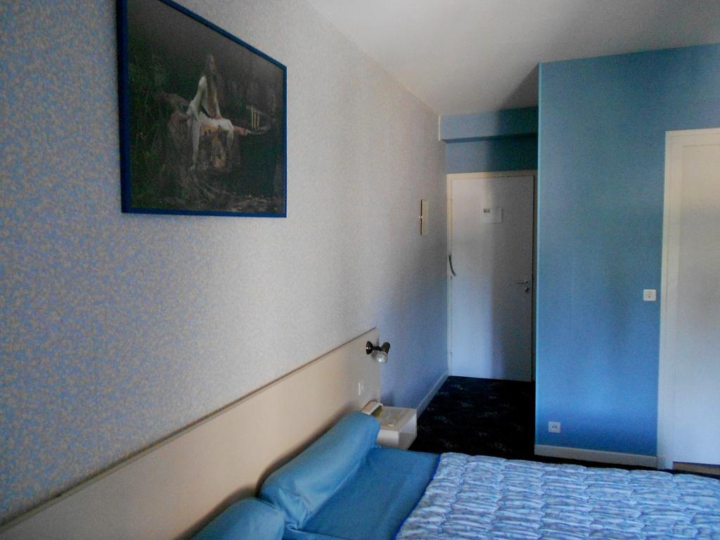 Hotel Restaurant Du Moulin De Barette Blavozy Room photo
